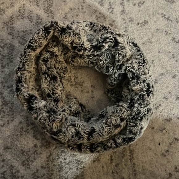 super soft infinity scarf grey and black - Picture 2 of 2